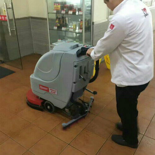 为什么说北海自动拖地机是食品产业必不可缺的清洁设备呢
